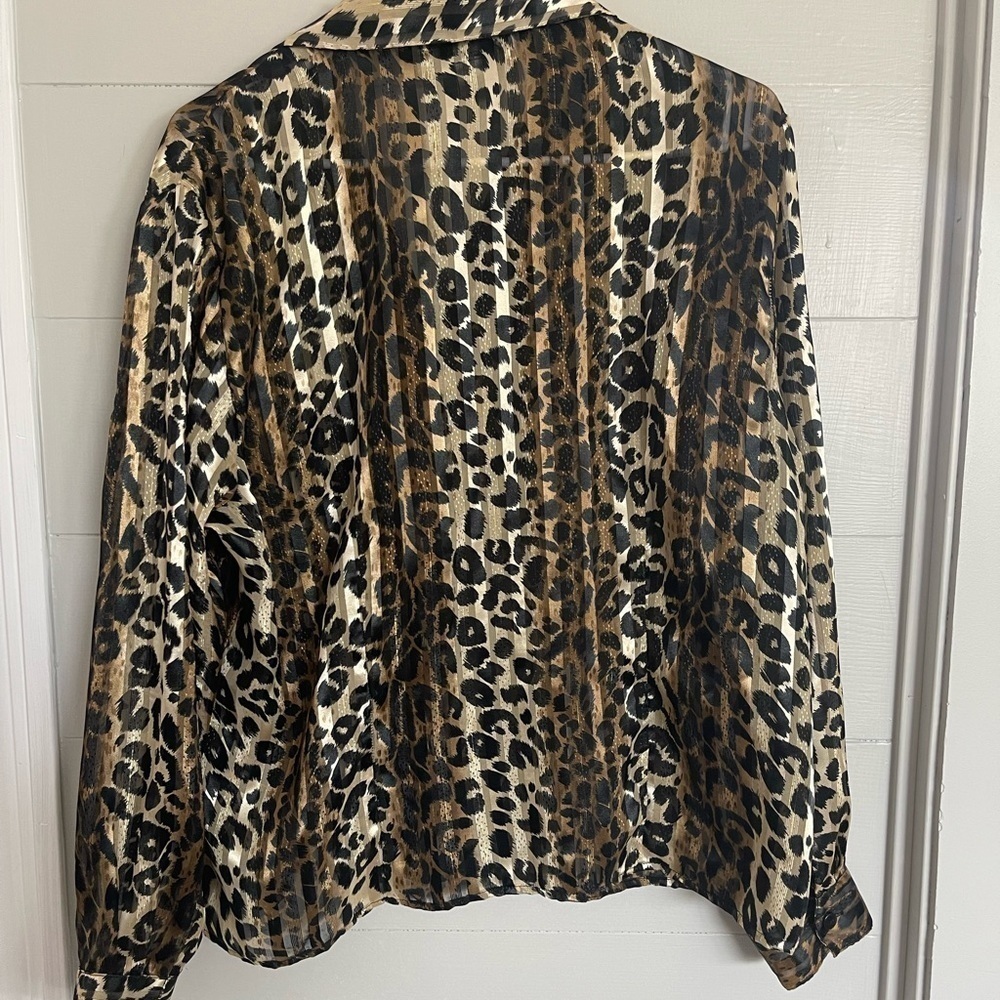 Dress barn | Leopard Print Button Up Long Sleeve Blouse Size XL - Picture 4 of 9